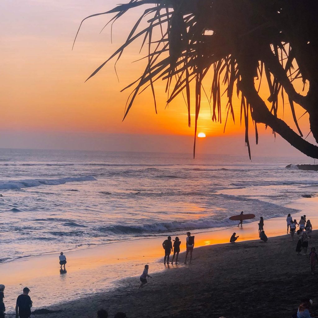 Magischer Sonnenuntergang in Canguu Bali